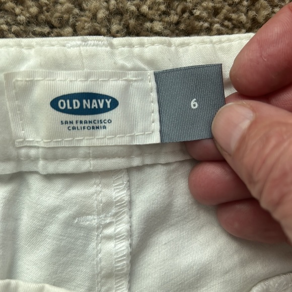 White Old Navy shorts - Picture 2 of 3